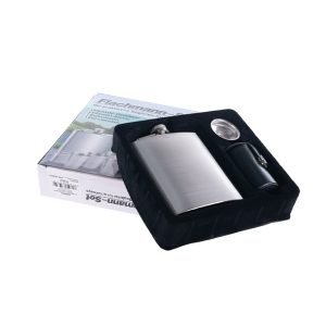 Set botelcuta cu accesorii NYX